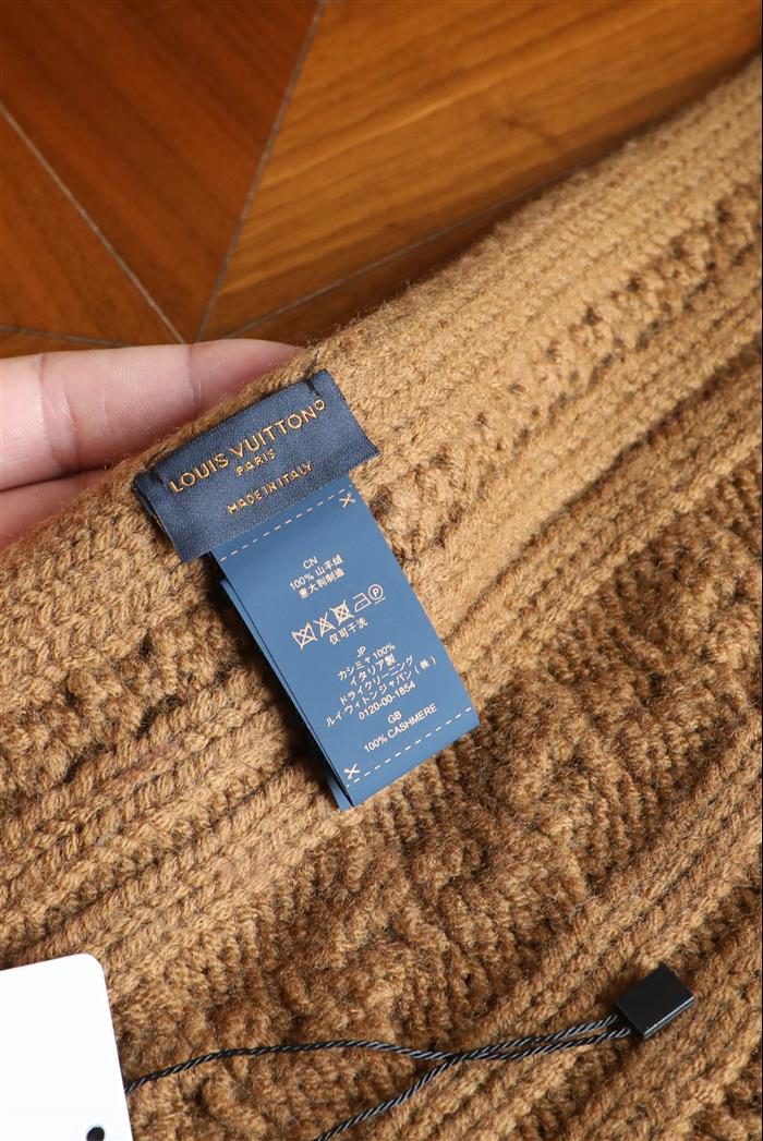 2026116115858431 100